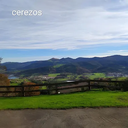 Cerezos Country house