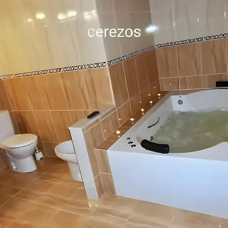 Cerezos Country house *